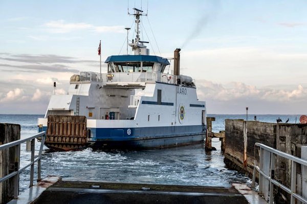Comment choisir une location en Grèce avec des cours de cuisine méditerranéenne et des excursions en bateau?